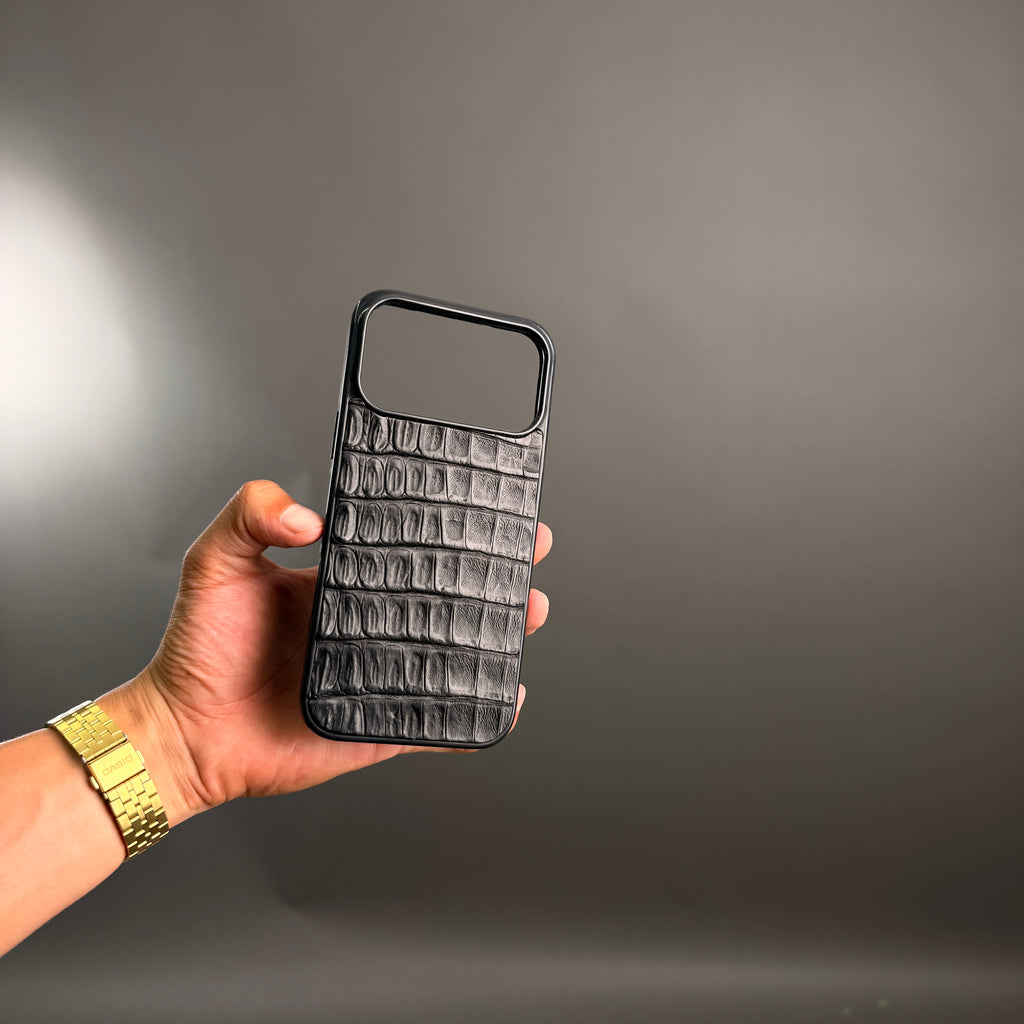 FUNDA EN PIEL DE CAIMAN