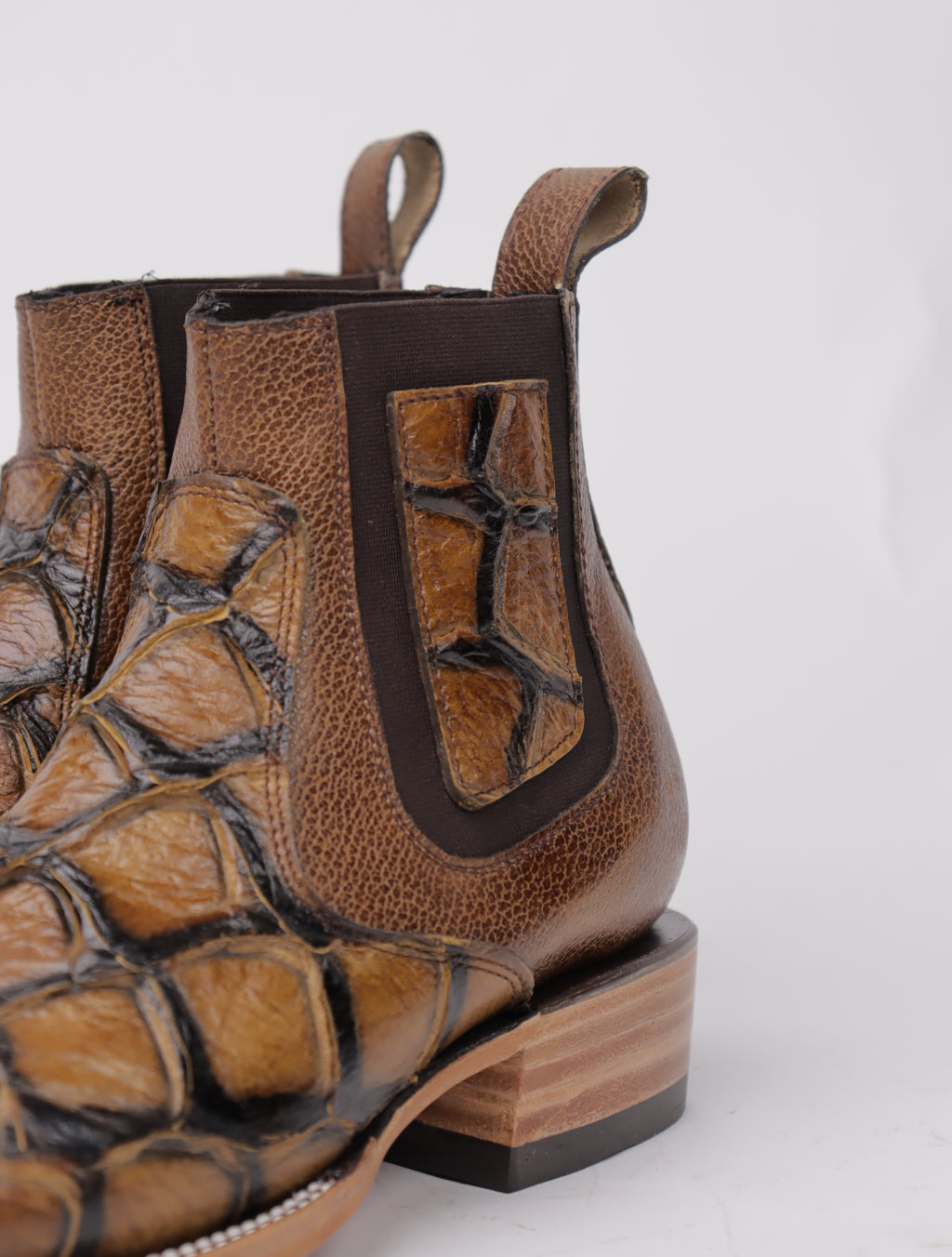 BOTIN EN PIEL DE PESCADO IMITACIÓN